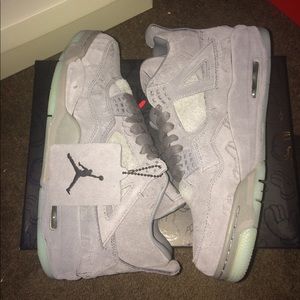 Air Jordan 4  IV Kaws
